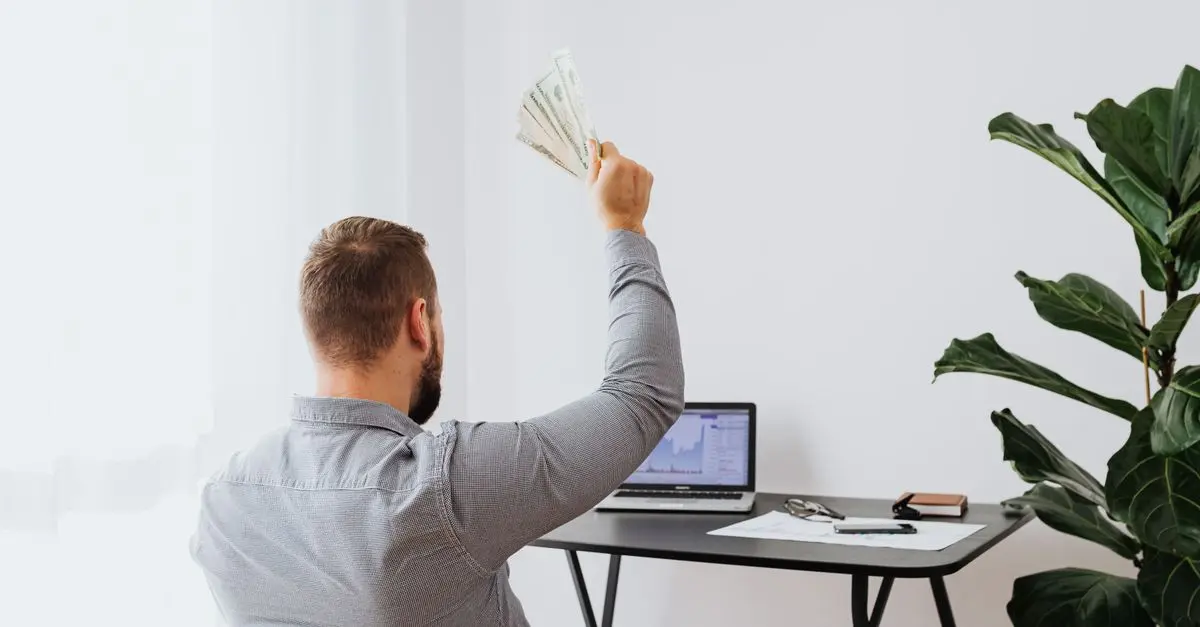10 maneras creativas de ganar dinero fácil desde casa