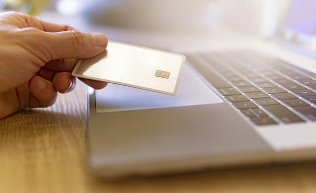 Cómo ganar dinero fácil vendiendo en línea: consejos prácticos