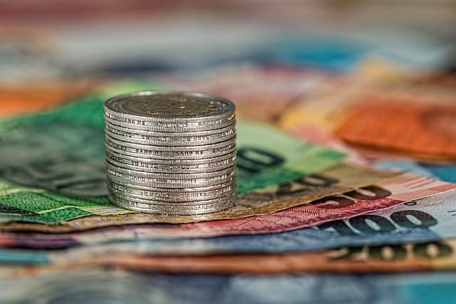 Cómo ganar dinero fácil vendiendo productos digitales
