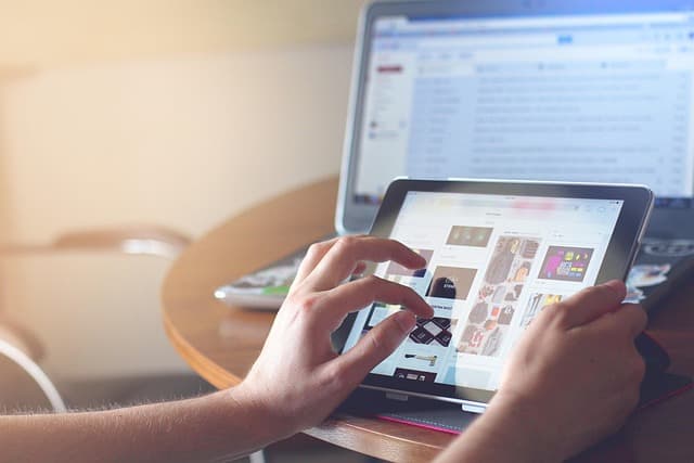 Cómo ganar dinero fácil mediante la venta de productos digitales